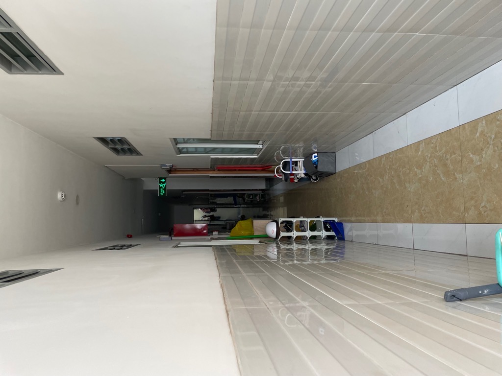 CĂN HÔ DỊCH VU HUỲNH VĂN NGHỆ TÂN BÌNH 204M2 5 TẦNG CHỈ  21TY5